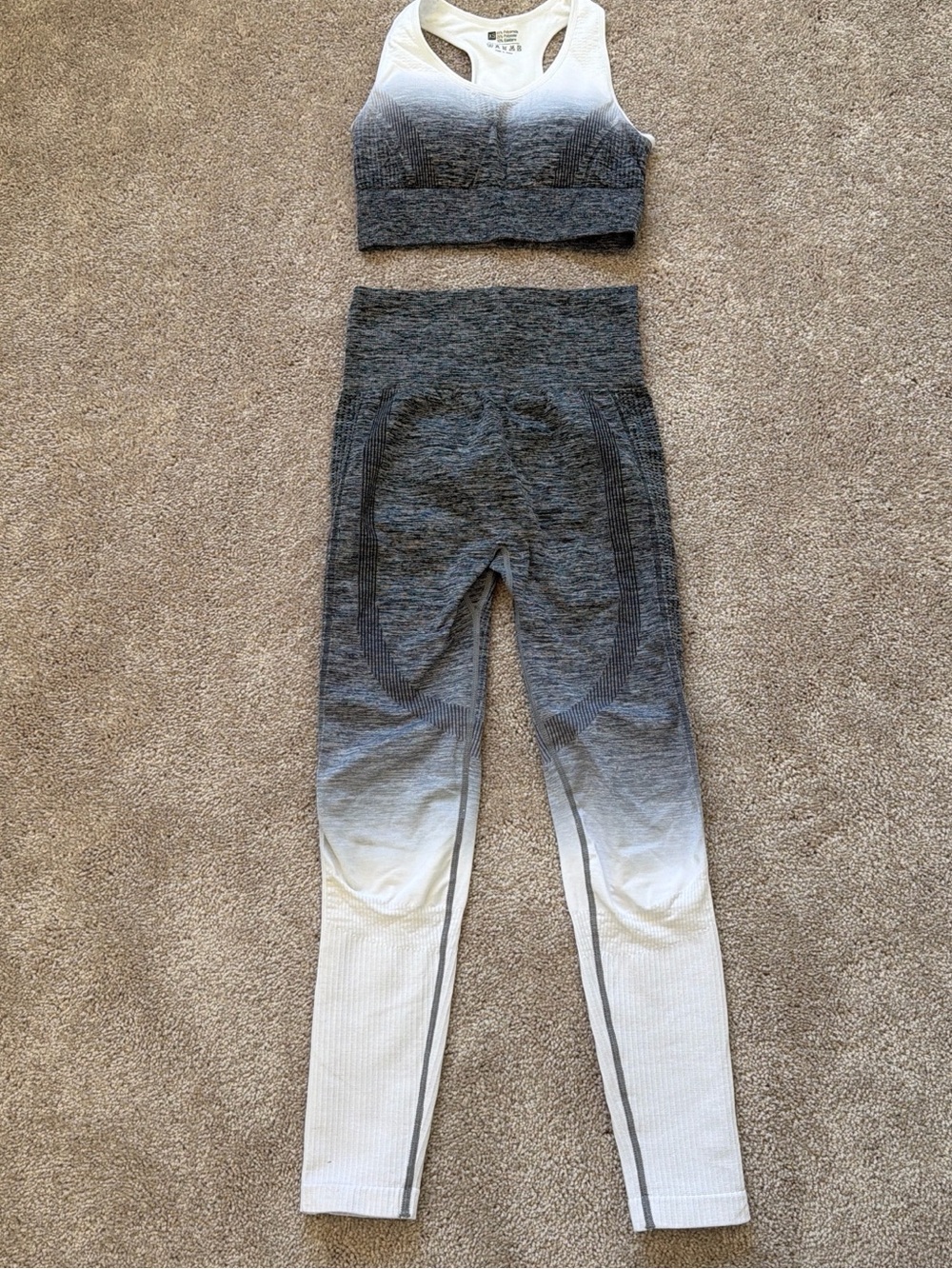 ‼️ Ombre Grey-to-White High-Waist Leggings & Shorts Bra Set ‼️